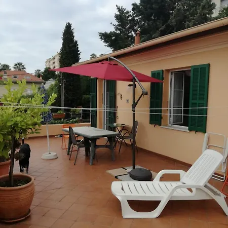 Appartement With Large Terrace Menton
